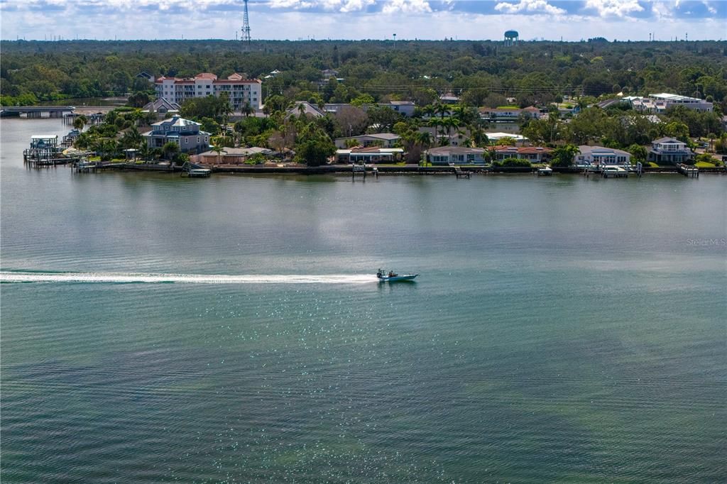 Activo con contrato: $1,690,000 (3 camas, 3 baños, 2374 Pies cuadrados)