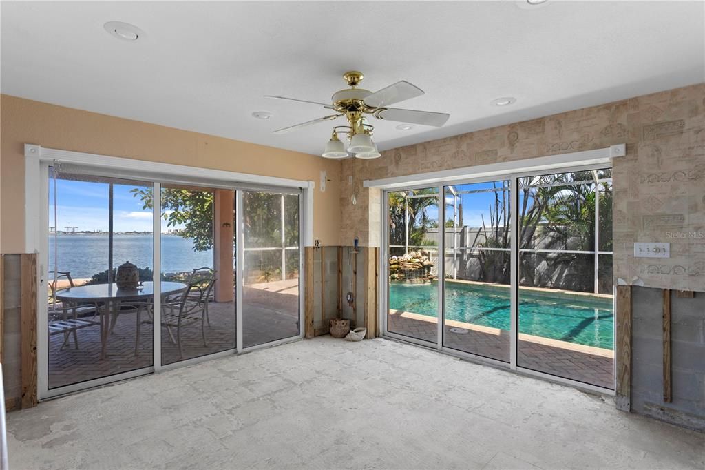 Activo con contrato: $1,690,000 (3 camas, 3 baños, 2374 Pies cuadrados)