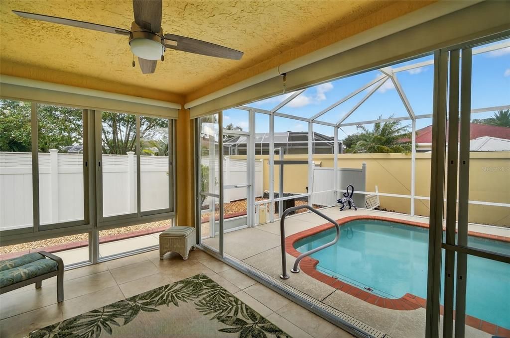 Active With Contract: $470,000 (3 beds, 2 baths, 1407 Square Feet)