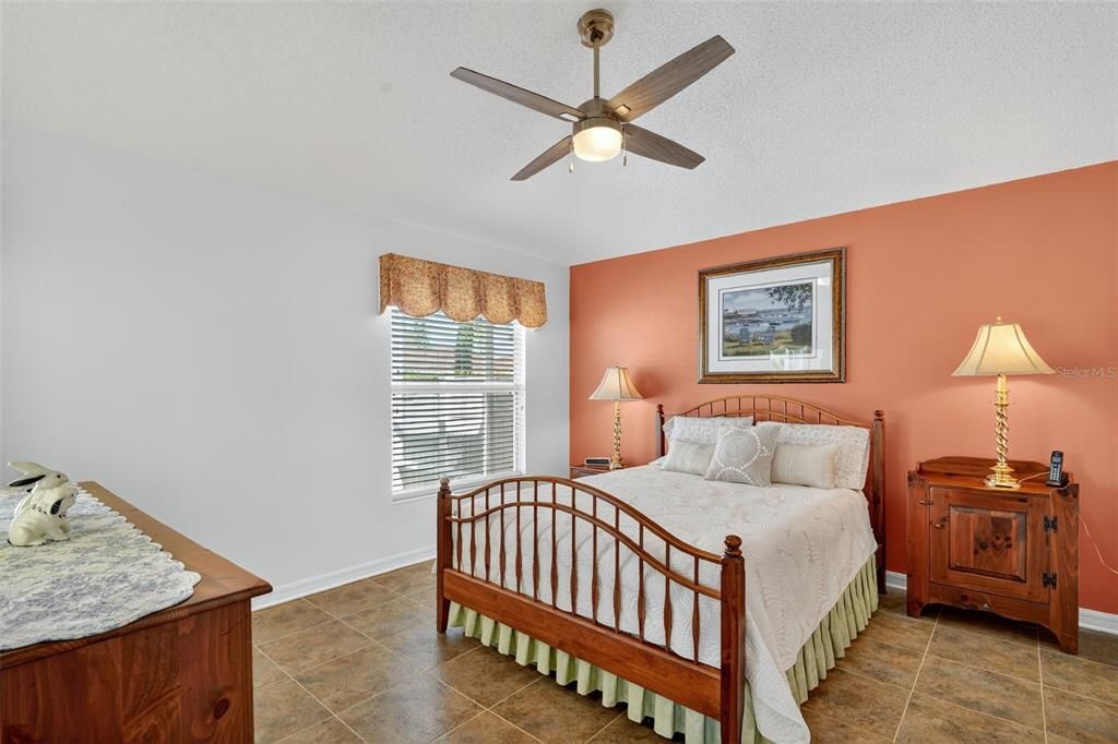 Active With Contract: $470,000 (3 beds, 2 baths, 1407 Square Feet)