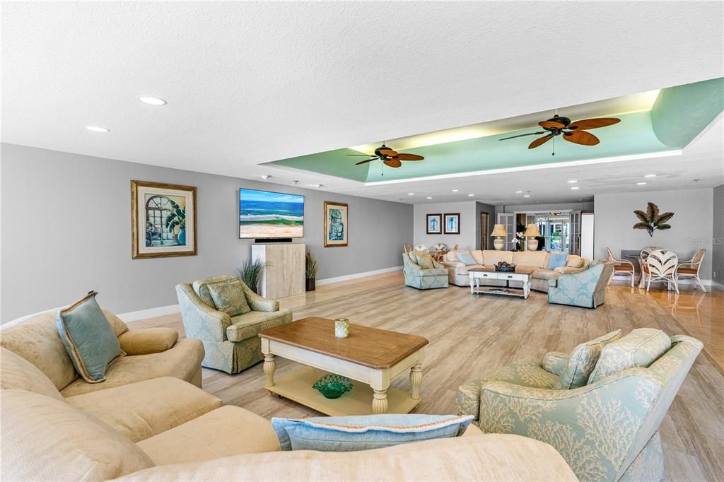 待售: $474,900 (2 贝兹, 2 浴室, 1634 平方英尺)