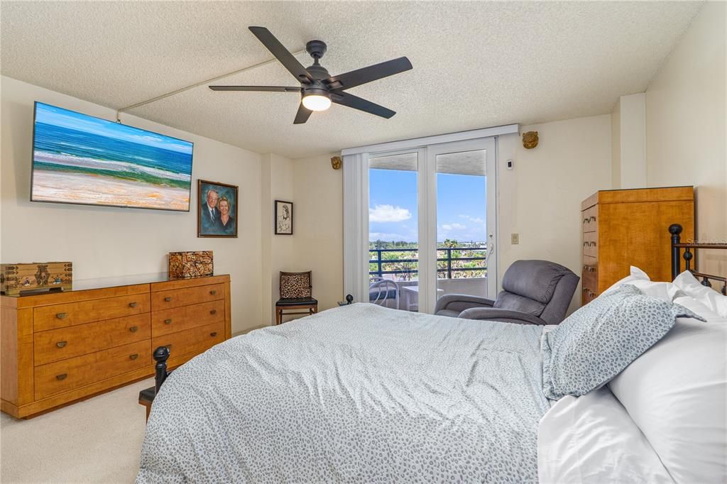 待售: $474,900 (2 贝兹, 2 浴室, 1634 平方英尺)