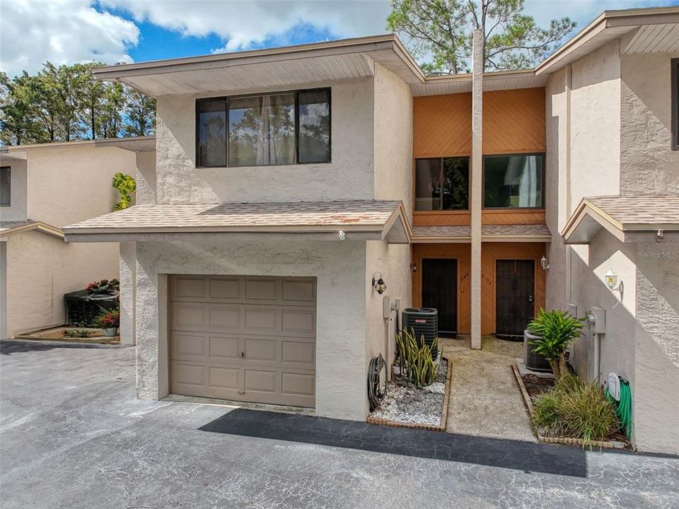 For Sale: $270,000 (2 beds, 2 baths, 1516 Square Feet)