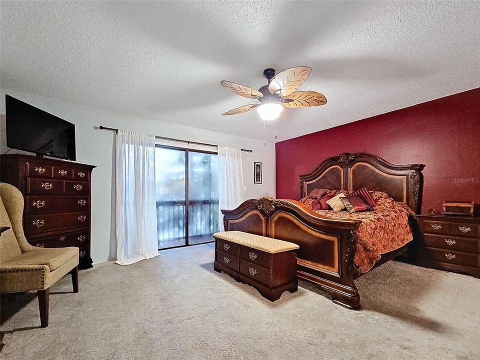 For Sale: $270,000 (2 beds, 2 baths, 1516 Square Feet)