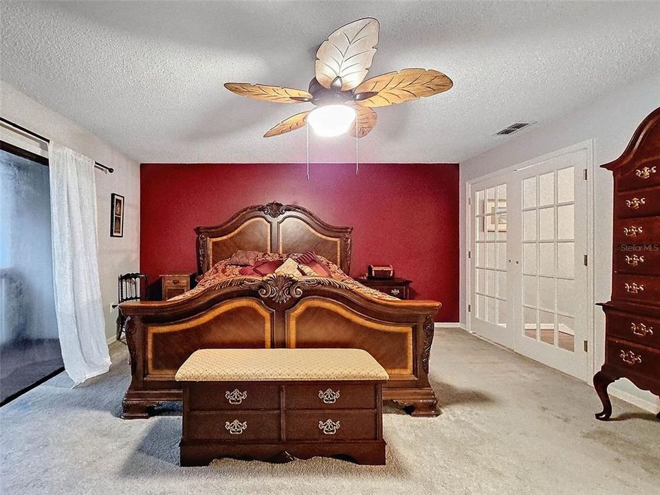 For Sale: $270,000 (2 beds, 2 baths, 1516 Square Feet)