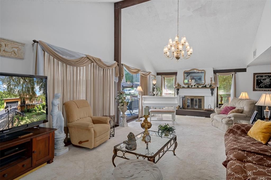 For Sale: $630,000 (4 beds, 3 baths, 2816 Square Feet)