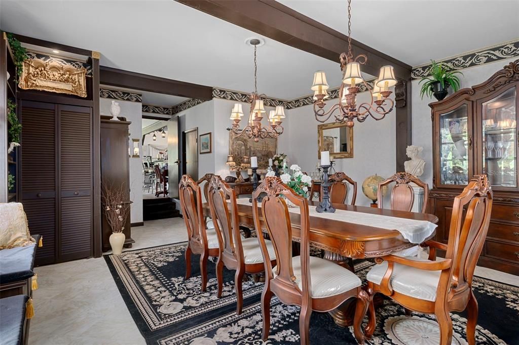 For Sale: $630,000 (4 beds, 3 baths, 2816 Square Feet)