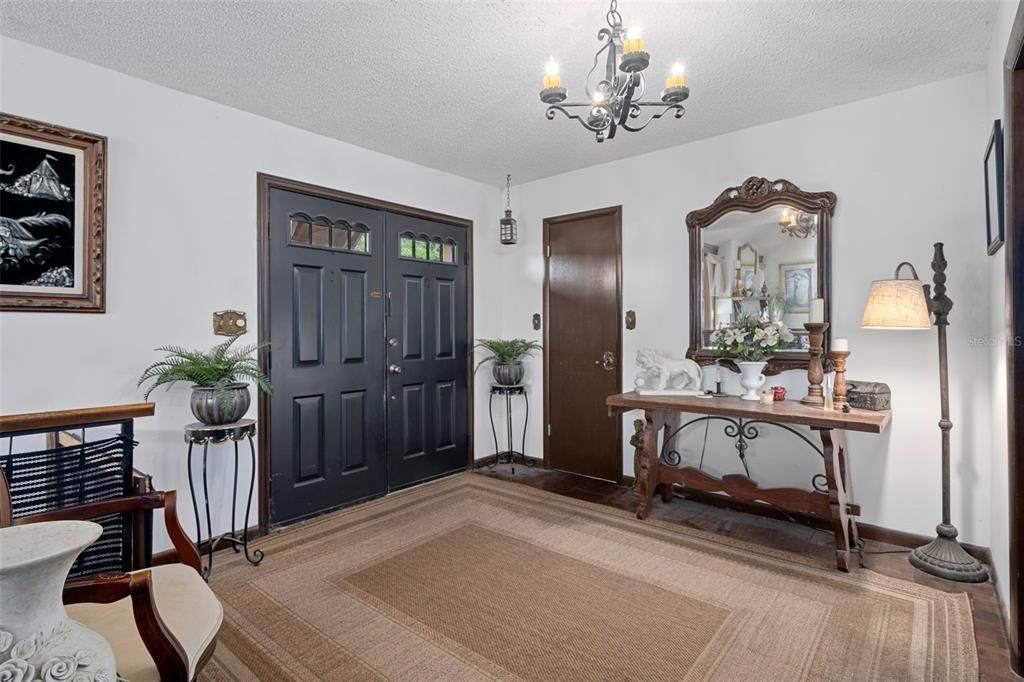 For Sale: $630,000 (4 beds, 3 baths, 2816 Square Feet)