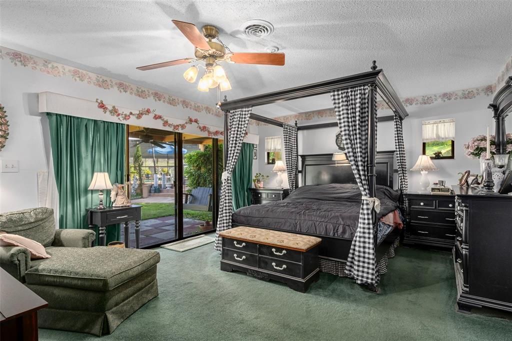 For Sale: $630,000 (4 beds, 3 baths, 2816 Square Feet)