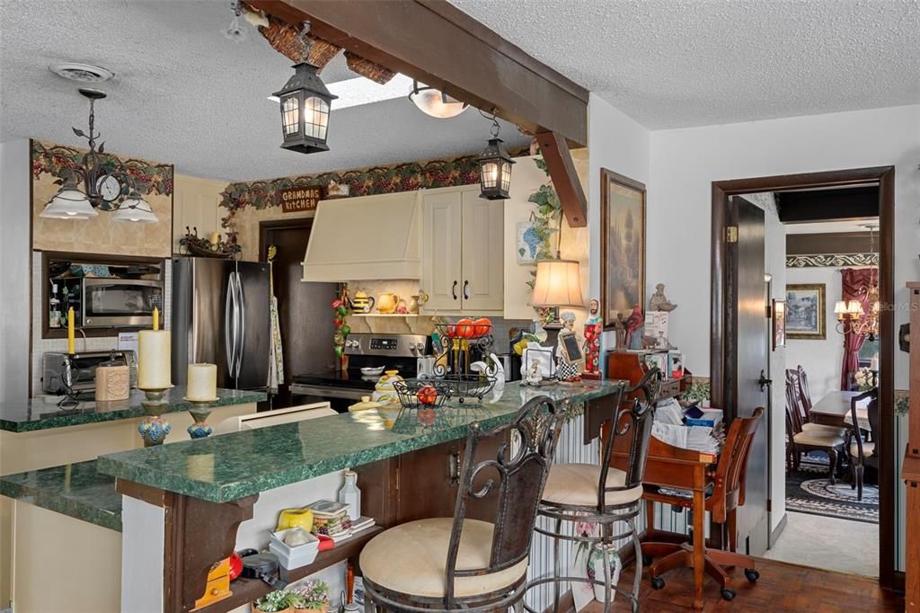 For Sale: $630,000 (4 beds, 3 baths, 2816 Square Feet)