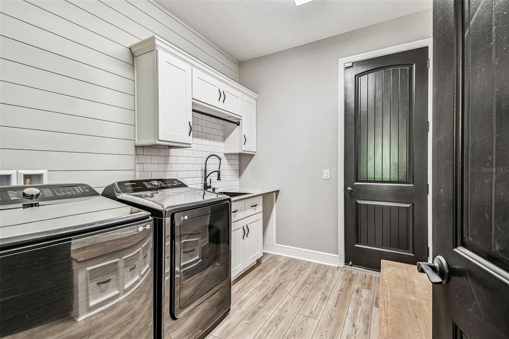 待售: $819,900 (4 贝兹, 3 浴室, 2753 平方英尺)