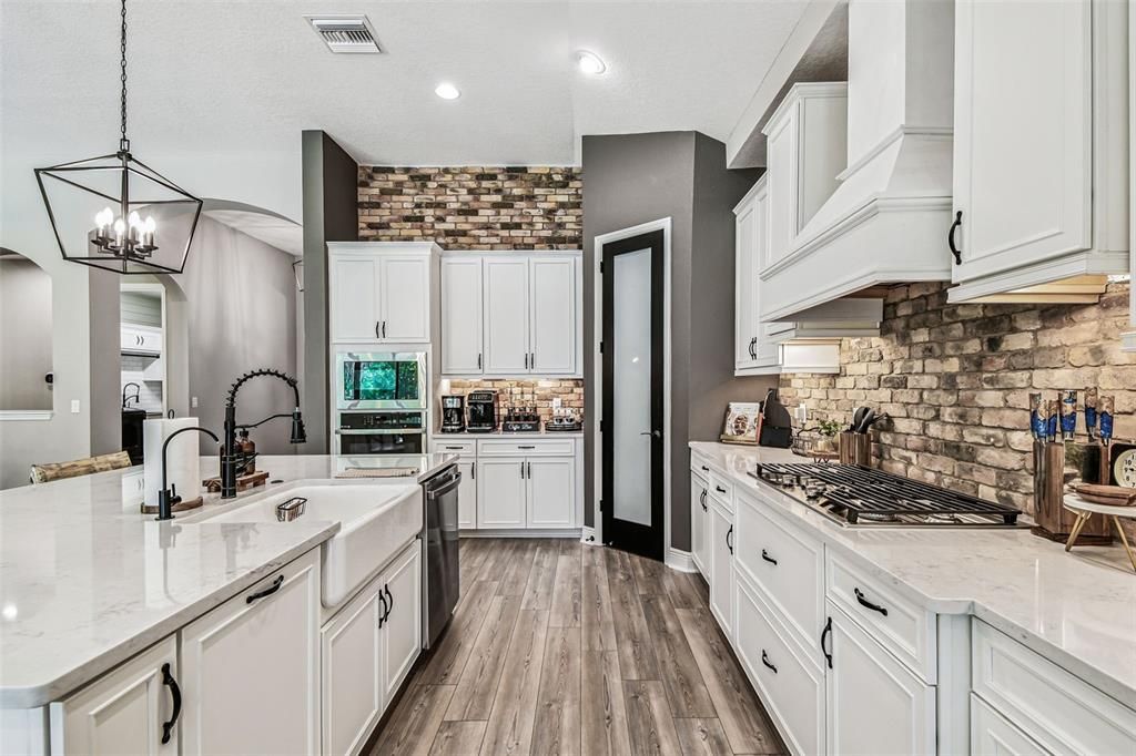 待售: $819,900 (4 贝兹, 3 浴室, 2753 平方英尺)