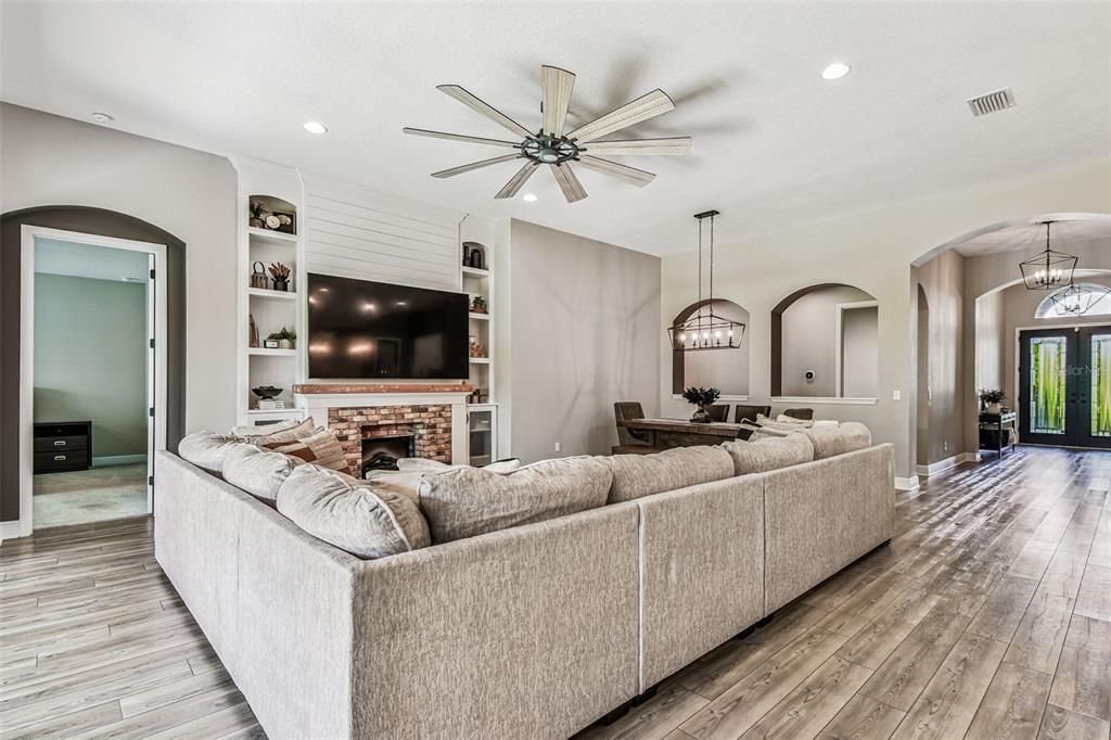 待售: $819,900 (4 贝兹, 3 浴室, 2753 平方英尺)