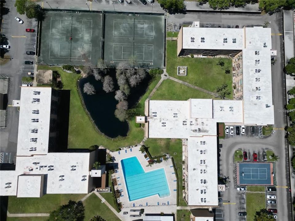 For Sale: $129,900 (1 beds, 1 baths, 586 Square Feet)