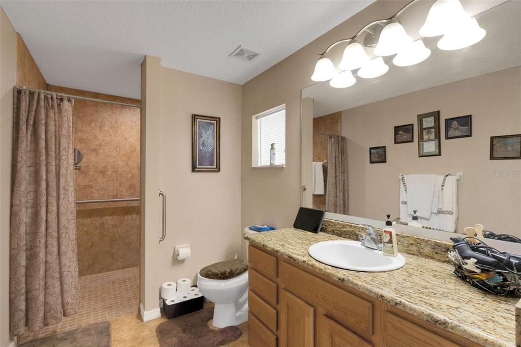 En Venta: $549,000 (3 camas, 2 baños, 1760 Pies cuadrados)