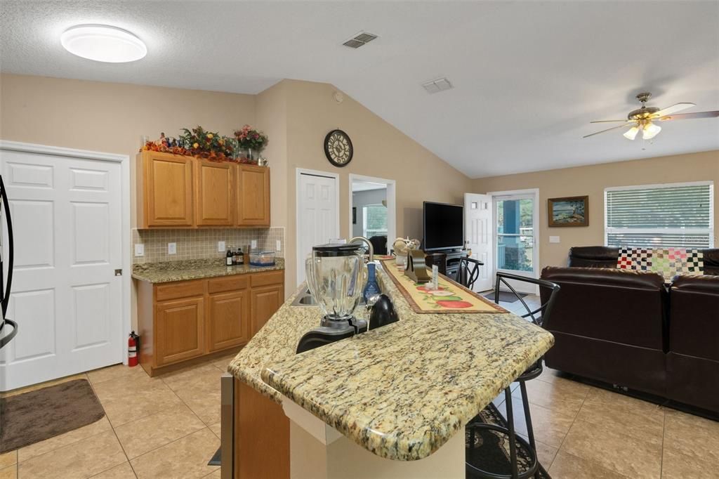 En Venta: $549,000 (3 camas, 2 baños, 1760 Pies cuadrados)