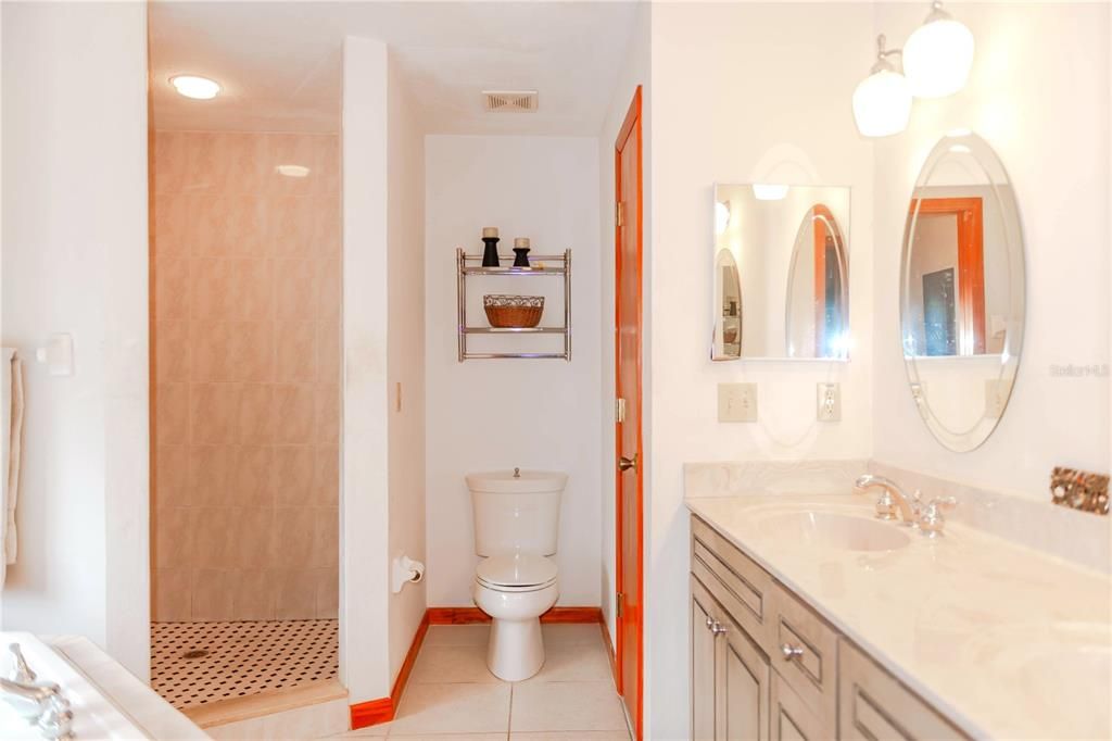 На продажу: $2,499,000 (5 спален, 5 ванн, 2753 Квадратных фут)