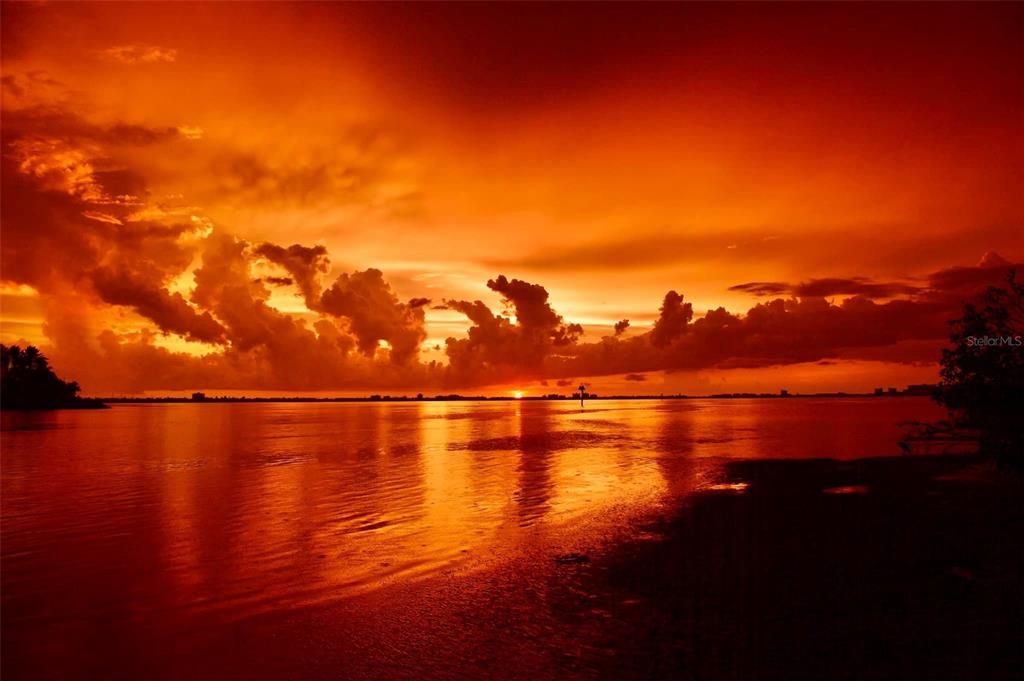 На продажу: $2,499,000 (5 спален, 5 ванн, 2753 Квадратных фут)