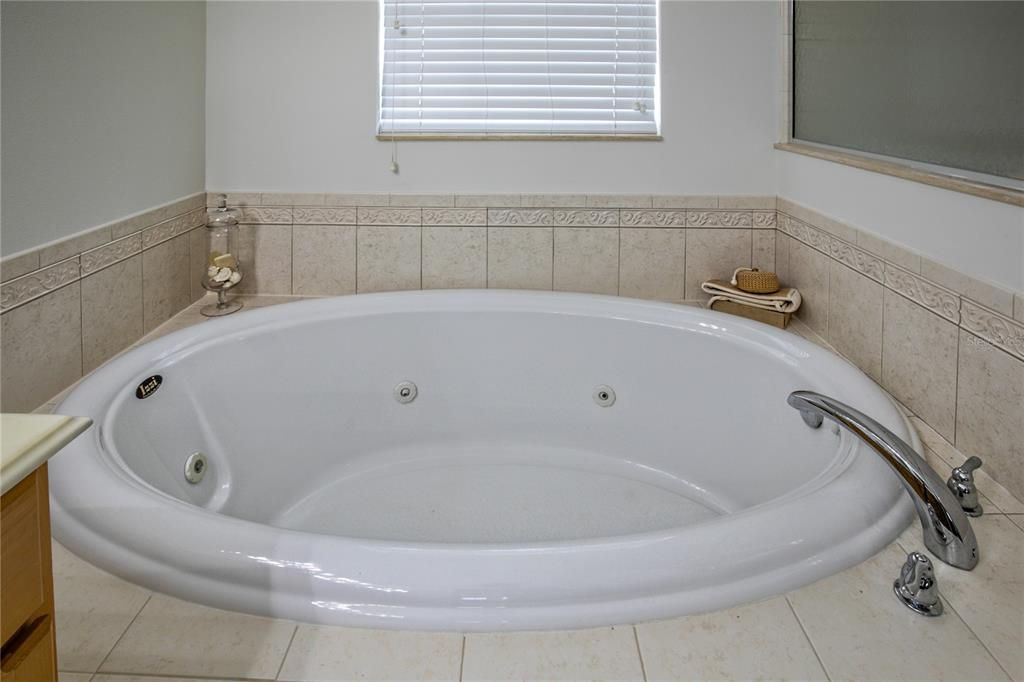 待售: $515,000 (3 贝兹, 3 浴室, 2344 平方英尺)