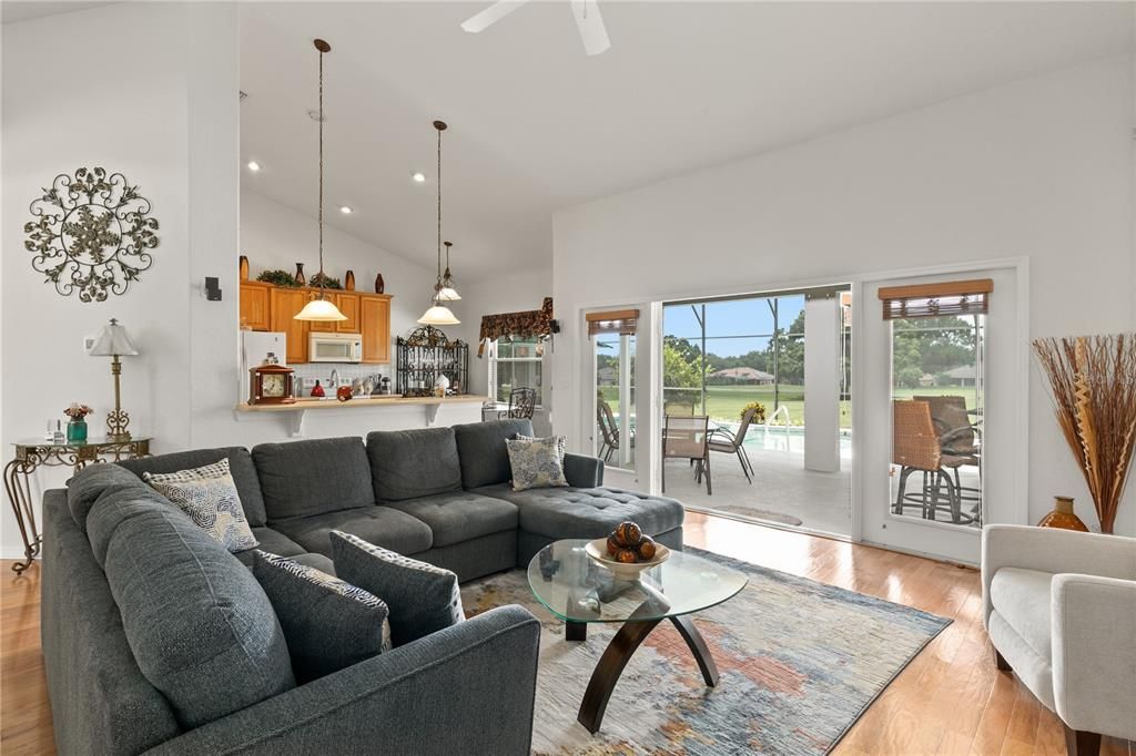 待售: $515,000 (3 贝兹, 3 浴室, 2344 平方英尺)