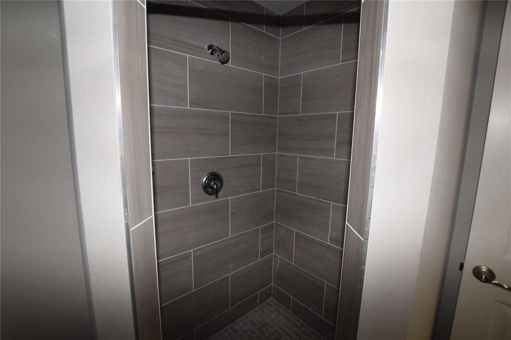 出租: $1,550 (2 贝兹, 2 浴室, 867 平方英尺)