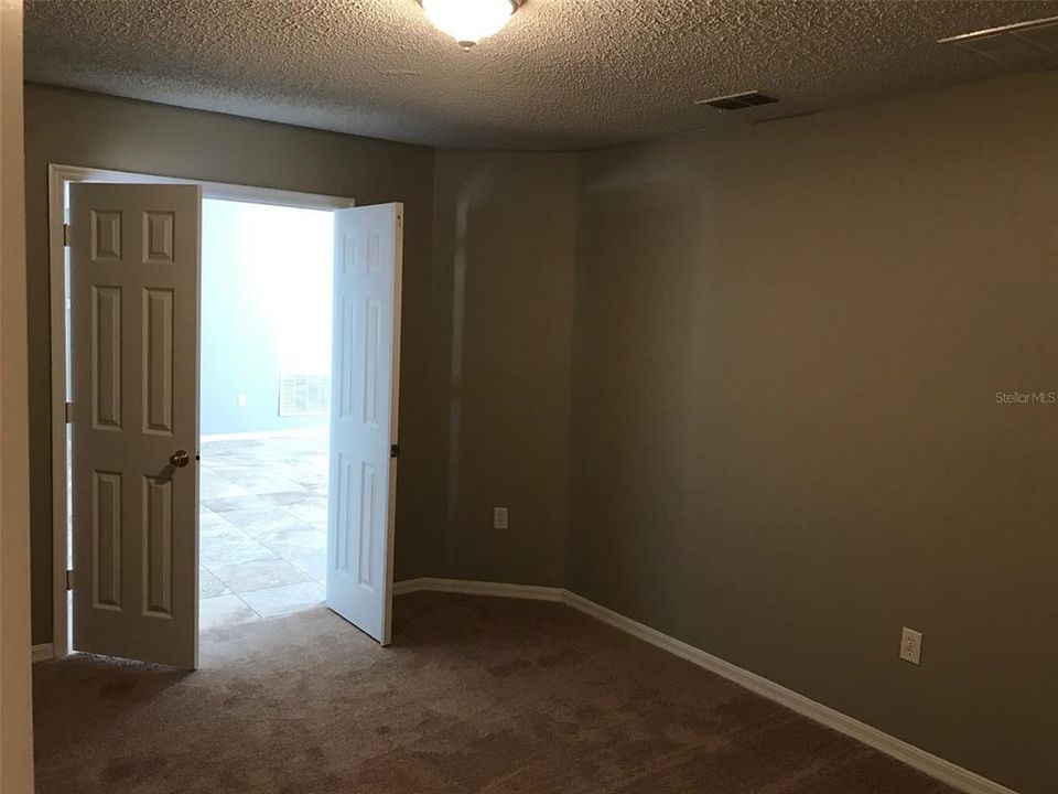 Под контрактом: $1,795 (3 спален, 2 ванн, 1870 Квадратных фут)