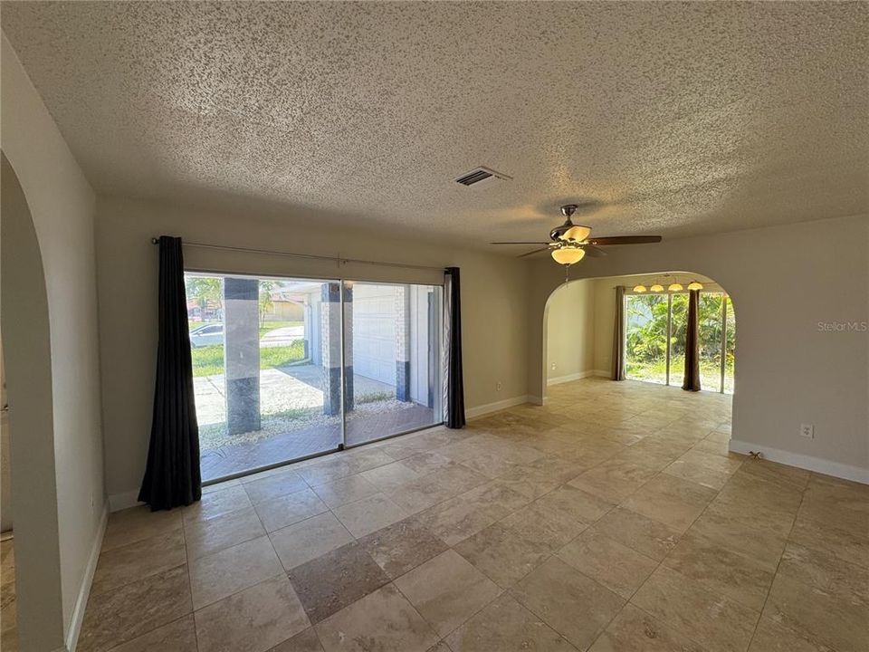 For Rent: $2,365 (3 beds, 2 baths, 2035 Square Feet)