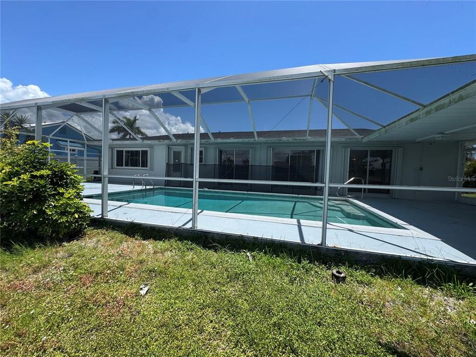 For Rent: $2,365 (3 beds, 2 baths, 2035 Square Feet)