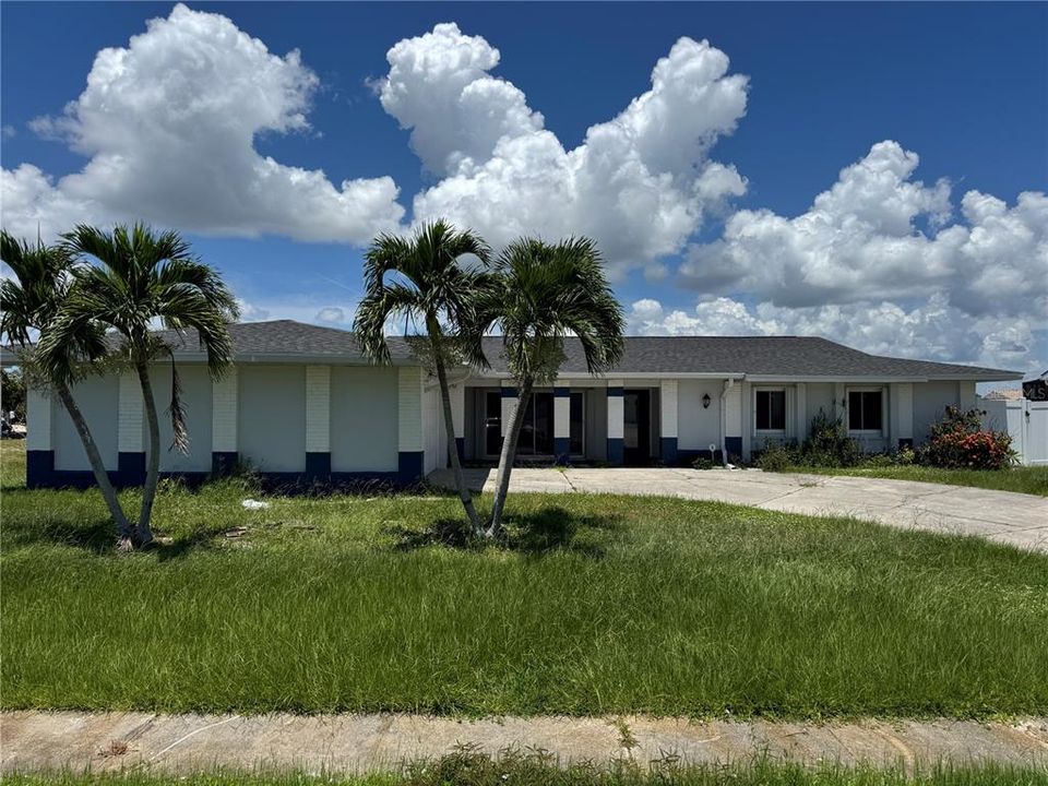 For Rent: $2,365 (3 beds, 2 baths, 2035 Square Feet)