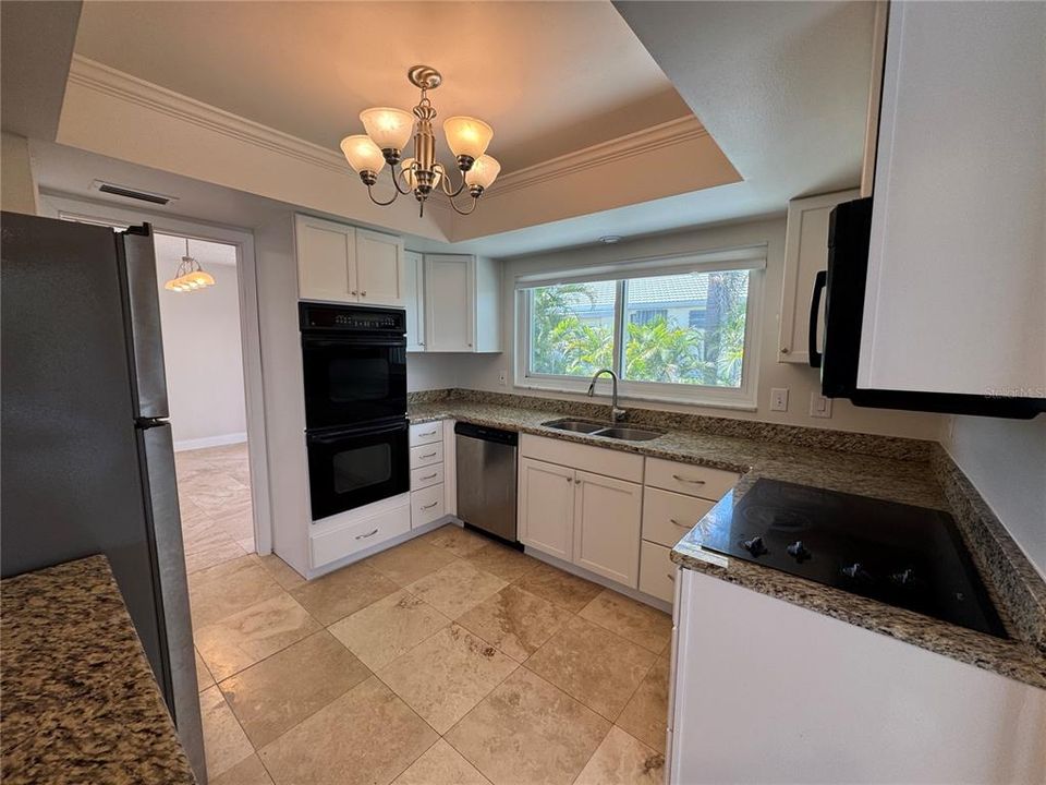 For Rent: $2,365 (3 beds, 2 baths, 2035 Square Feet)