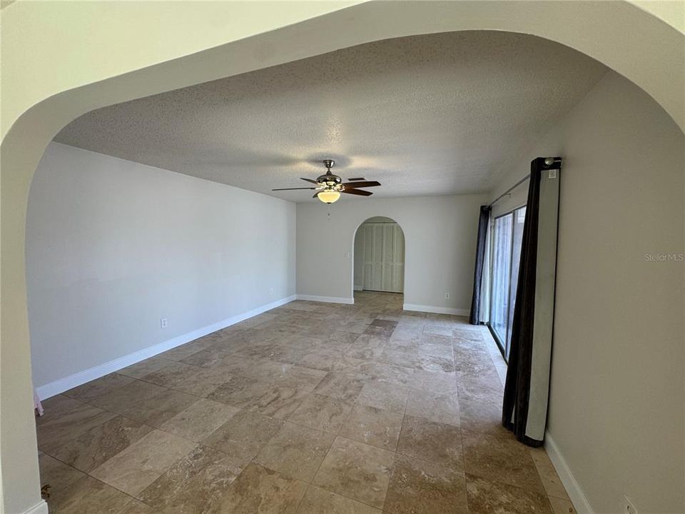 For Rent: $2,365 (3 beds, 2 baths, 2035 Square Feet)