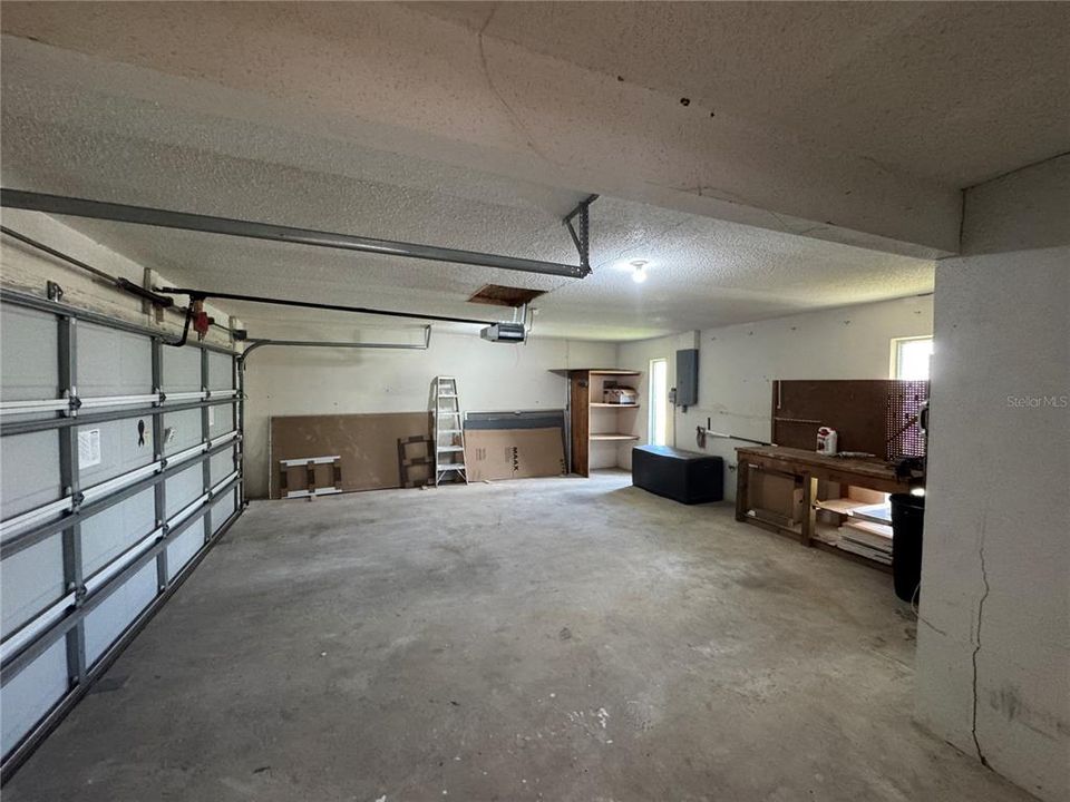 For Rent: $2,365 (3 beds, 2 baths, 2035 Square Feet)