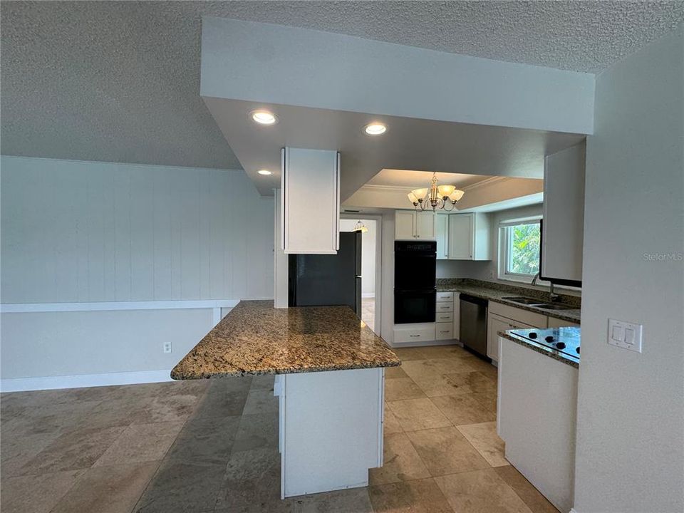For Rent: $2,365 (3 beds, 2 baths, 2035 Square Feet)