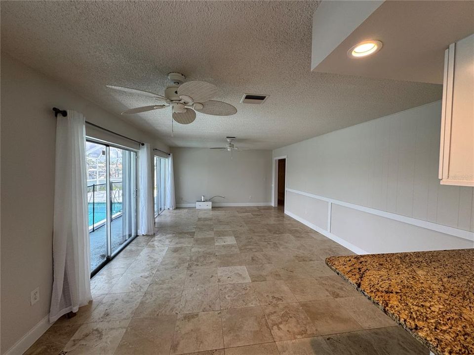 For Rent: $2,365 (3 beds, 2 baths, 2035 Square Feet)