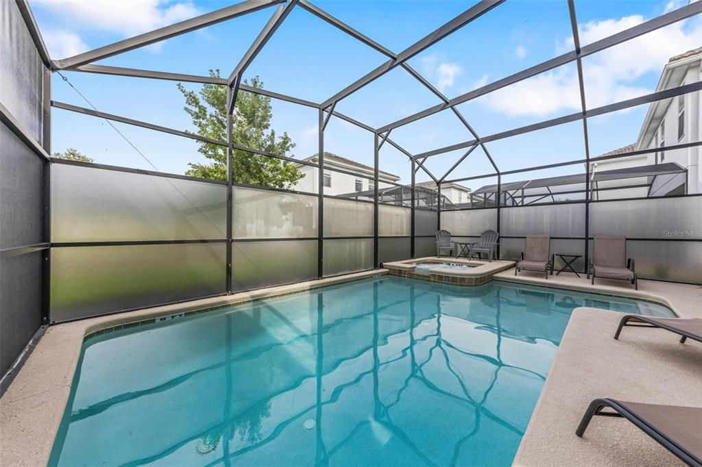 Active With Contract: $669,000 (6 beds, 5 baths, 3291 Square Feet)