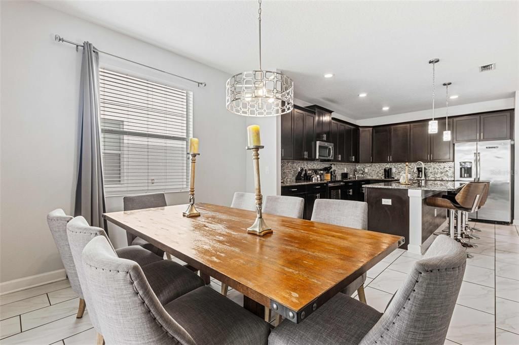 Active With Contract: $669,000 (6 beds, 5 baths, 3291 Square Feet)