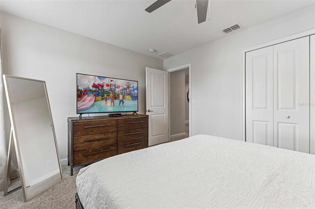 Active With Contract: $669,000 (6 beds, 5 baths, 3291 Square Feet)