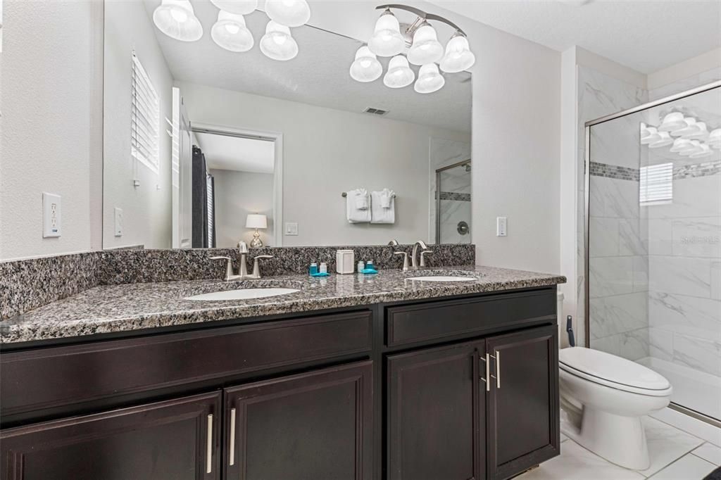 Active With Contract: $669,000 (6 beds, 5 baths, 3291 Square Feet)