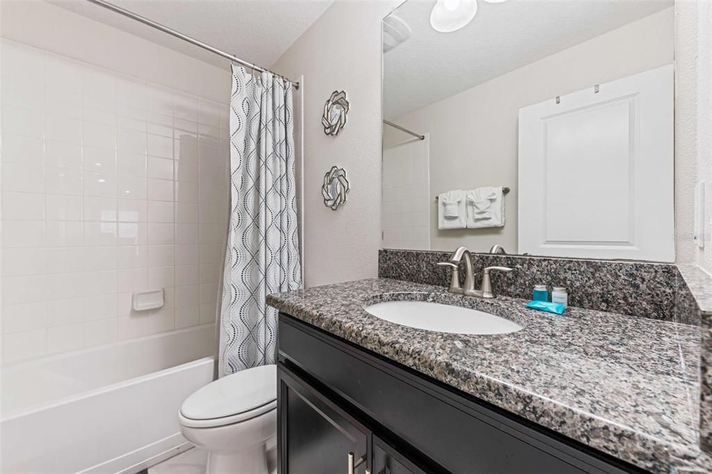 Active With Contract: $669,000 (6 beds, 5 baths, 3291 Square Feet)