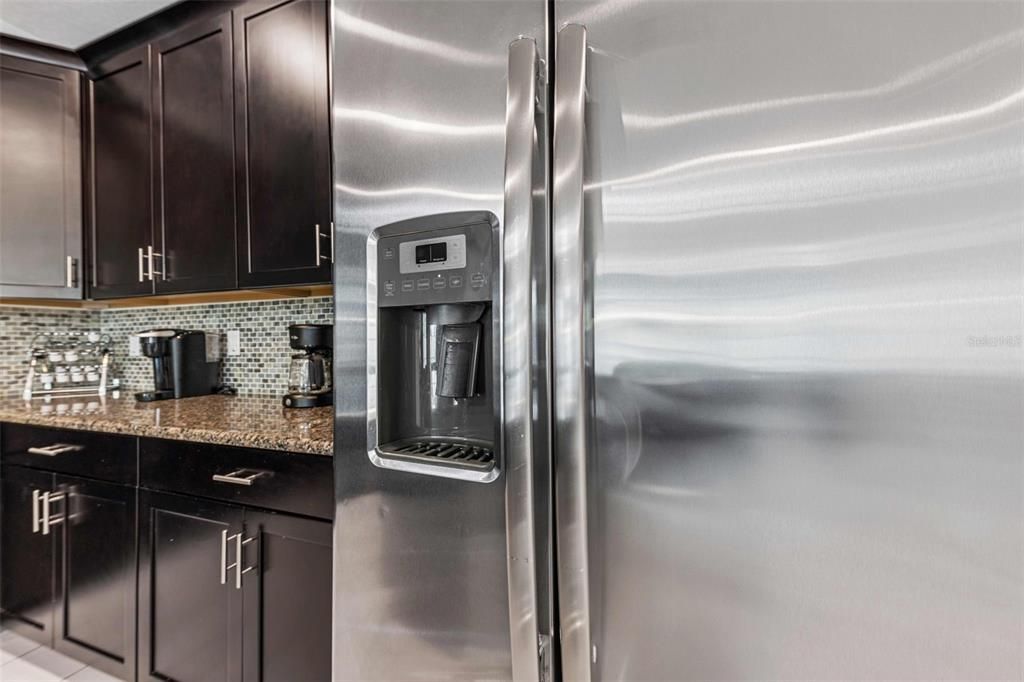 Active With Contract: $669,000 (6 beds, 5 baths, 3291 Square Feet)