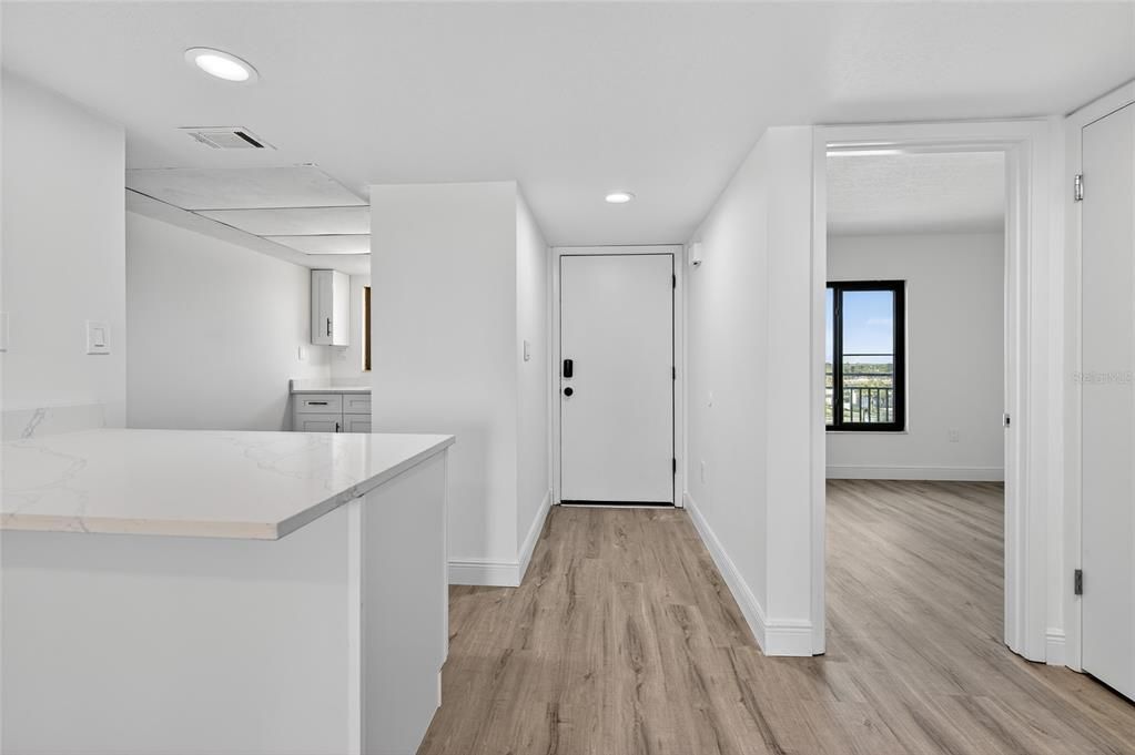 待售: $424,900 (2 贝兹, 2 浴室, 1013 平方英尺)