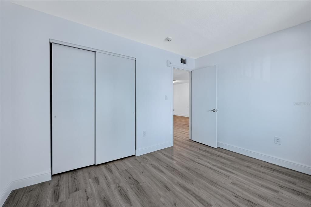 待售: $424,900 (2 贝兹, 2 浴室, 1013 平方英尺)