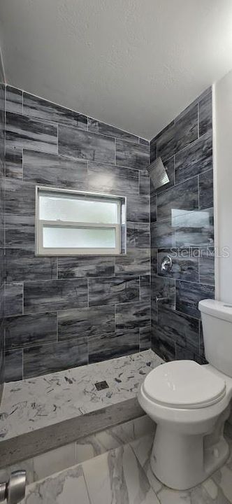 Active With Contract: $354,500 (3 beds, 1 baths, 1004 Square Feet)