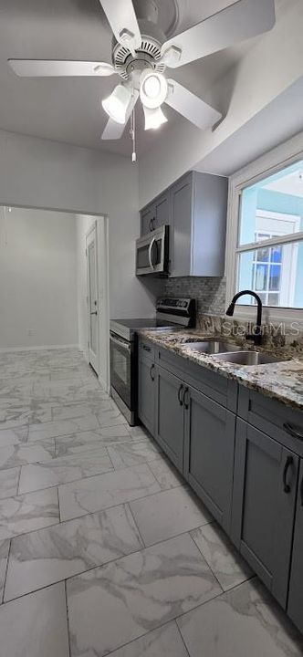 Active With Contract: $354,500 (3 beds, 1 baths, 1004 Square Feet)