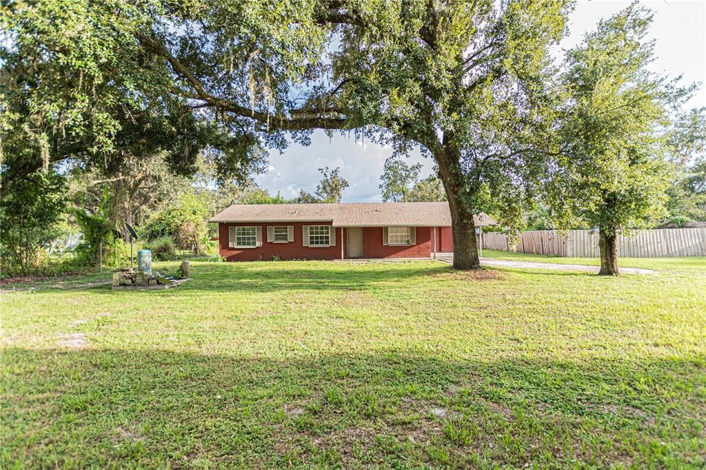 For Sale: $230,000 (4 beds, 1 baths, 1056 Square Feet)