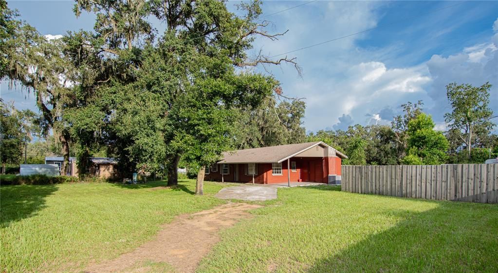 For Sale: $230,000 (4 beds, 1 baths, 1056 Square Feet)