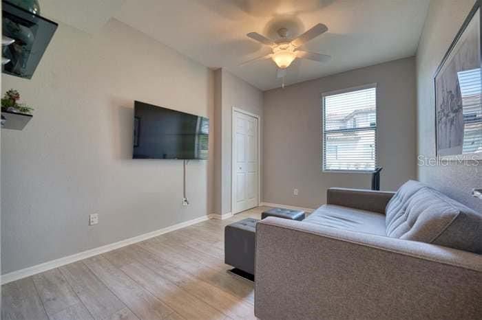 出租: $8,000 (3 贝兹, 2 浴室, 1786 平方英尺)