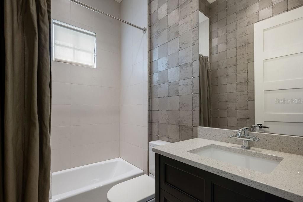 For Sale: $5,489,000 (6 beds, 7 baths, 8305 Square Feet)