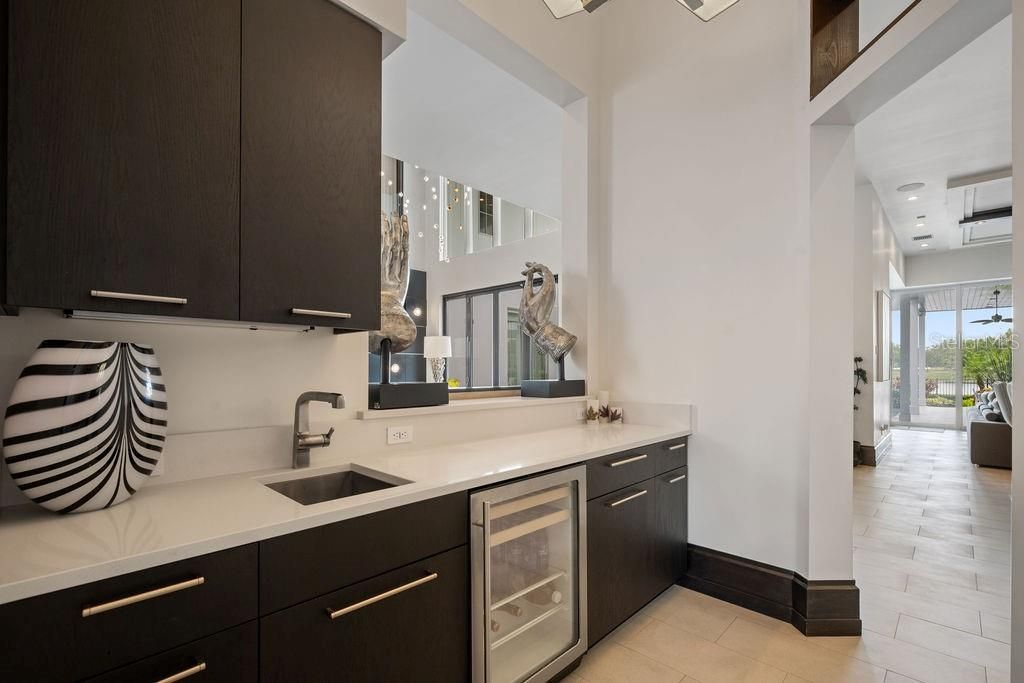 For Sale: $5,489,000 (6 beds, 7 baths, 8305 Square Feet)