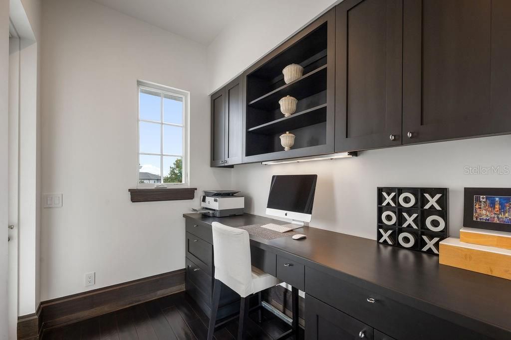 For Sale: $5,489,000 (6 beds, 7 baths, 8305 Square Feet)